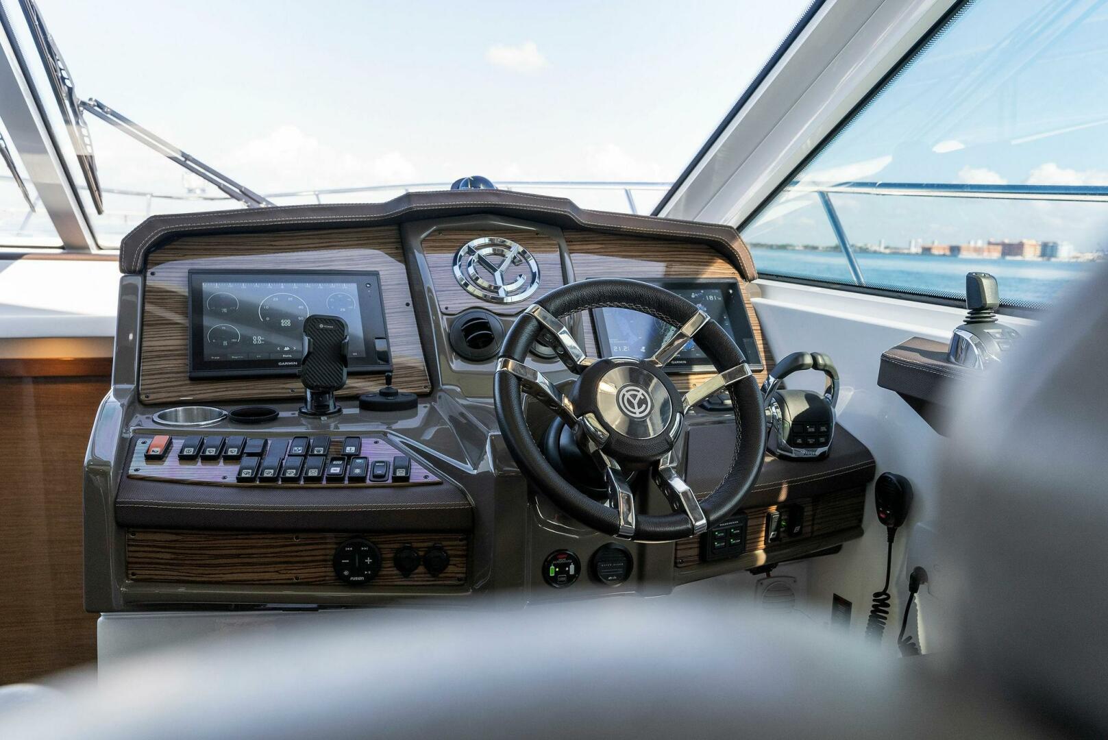 Slide: The Image of 2018 Cruisers 45 Cantius 'Royal Speerit III' - 4007870