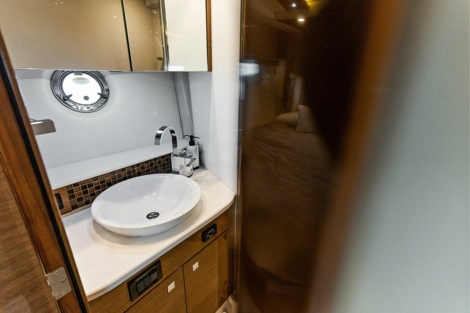 Slide: The Image of 2018 Cruisers 45 Cantius 'Royal Speerit III' - 4007886