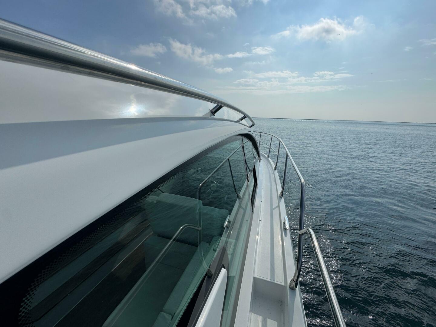 Slide: The Image of Cruisers Yachts 46 Cantius 2019 - 5488940