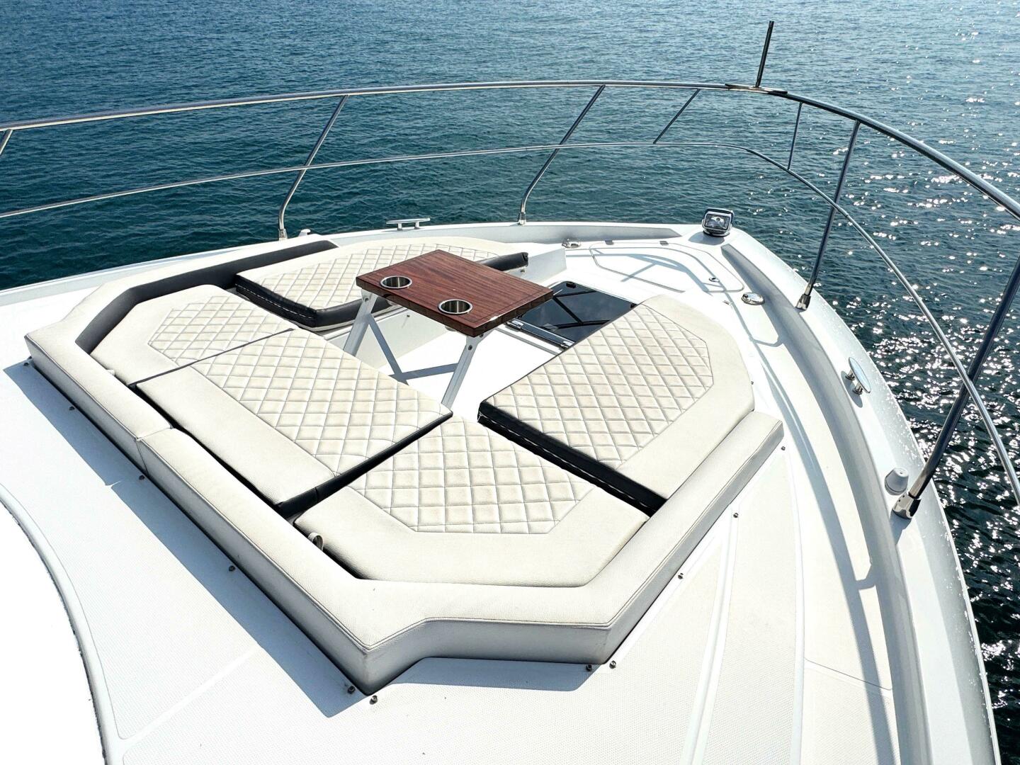 Slide: The Image of Cruisers Yachts 46 Cantius 2019 - 5488941