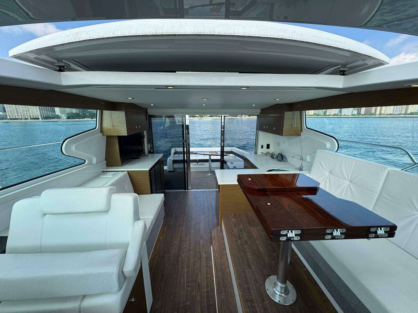 Slide: The Image of Cruisers Yachts 46 Cantius 2019 - 5488950