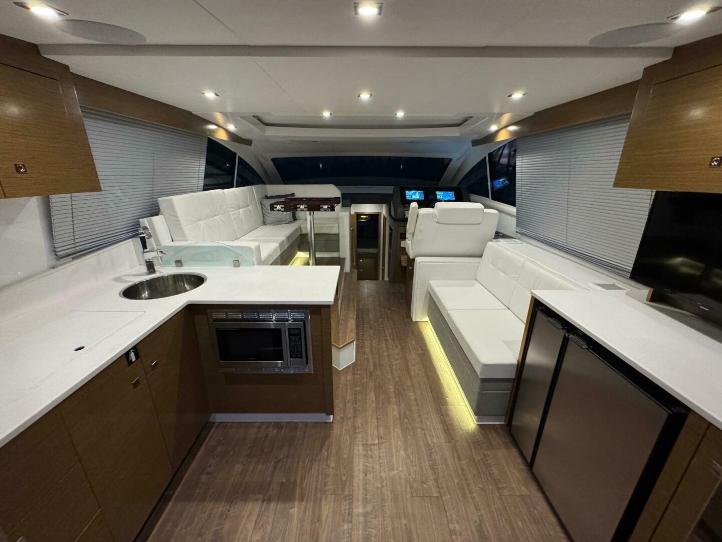 Slide: The Image of Cruisers Yachts 46 Cantius 2019 - 5488956
