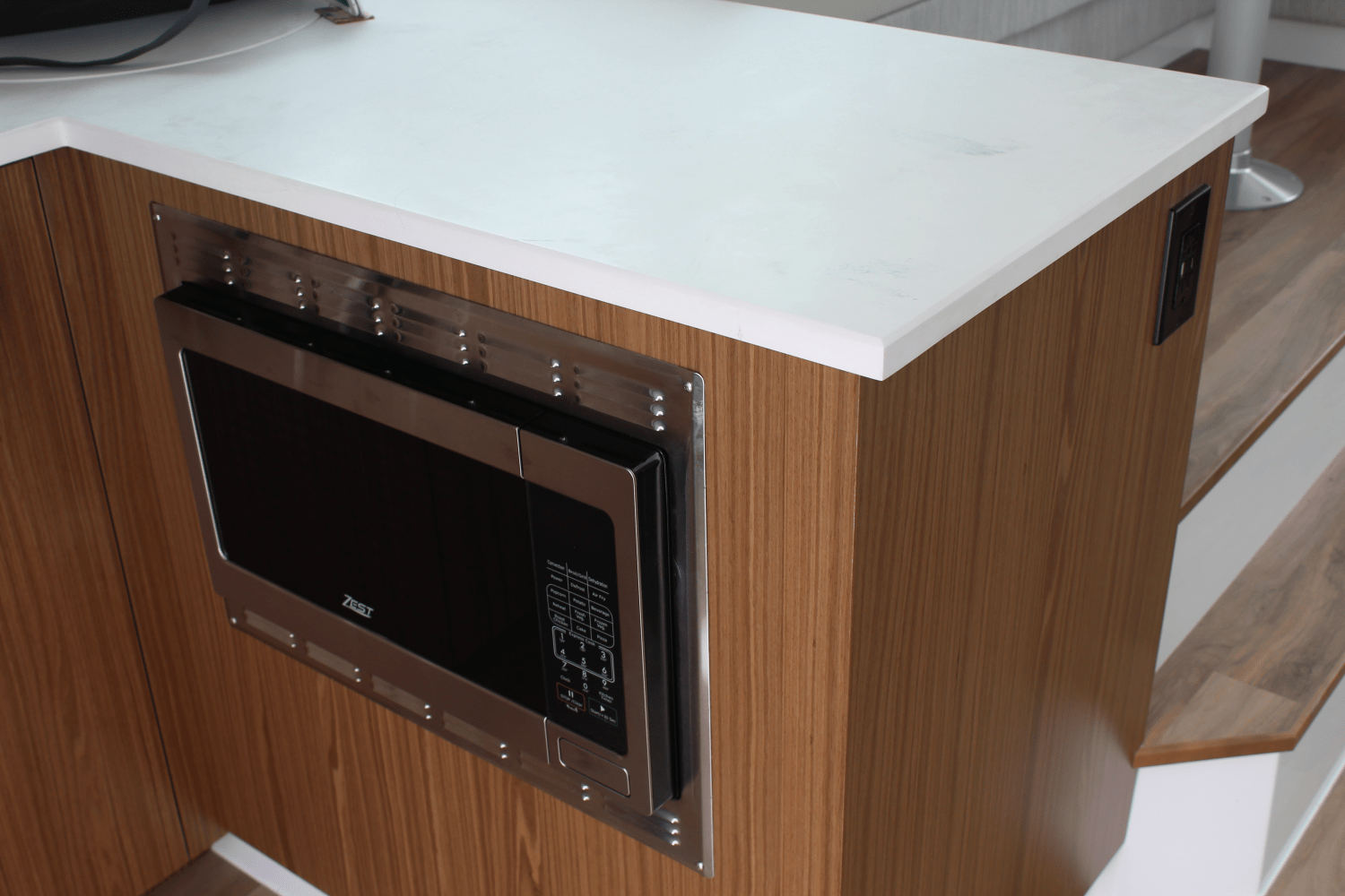 Slide: The Image of Cruisers Yachts 46 Cantius 2025 - 11