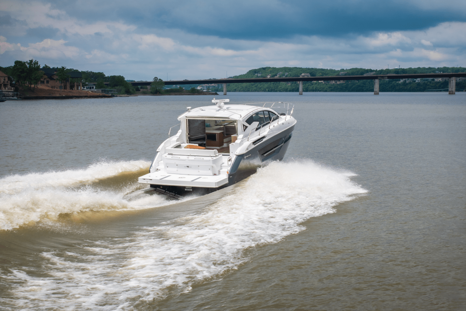 Slide: The Image of Cruisers Yachts 46 Cantius 2025 - 12