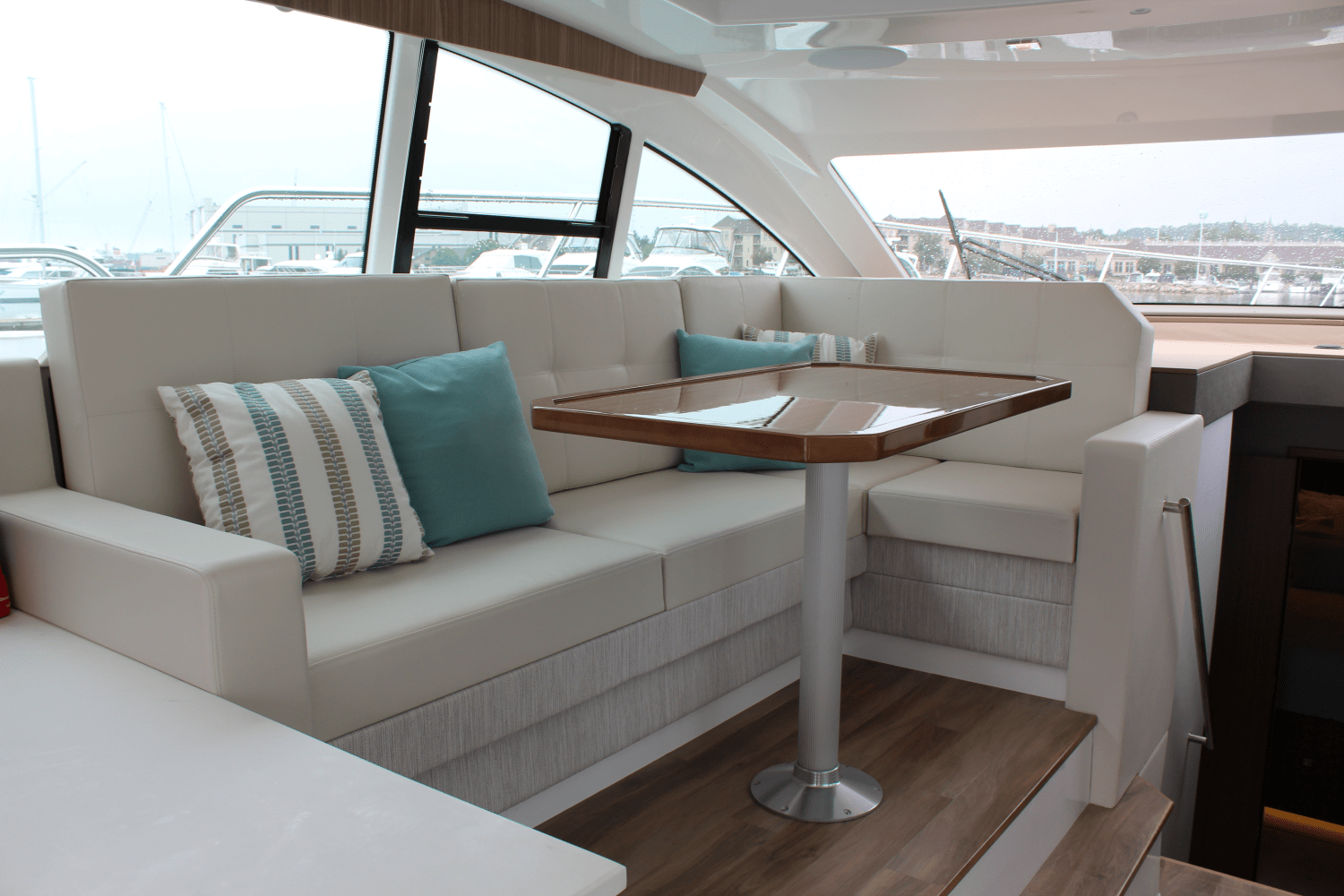 Slide: The Image of Cruisers Yachts 46 Cantius 2025 - 13