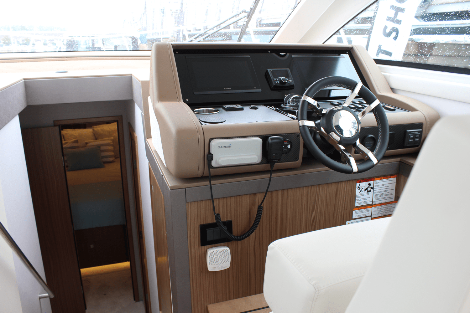 Slide: The Image of Cruisers Yachts 46 Cantius 2025 - 16