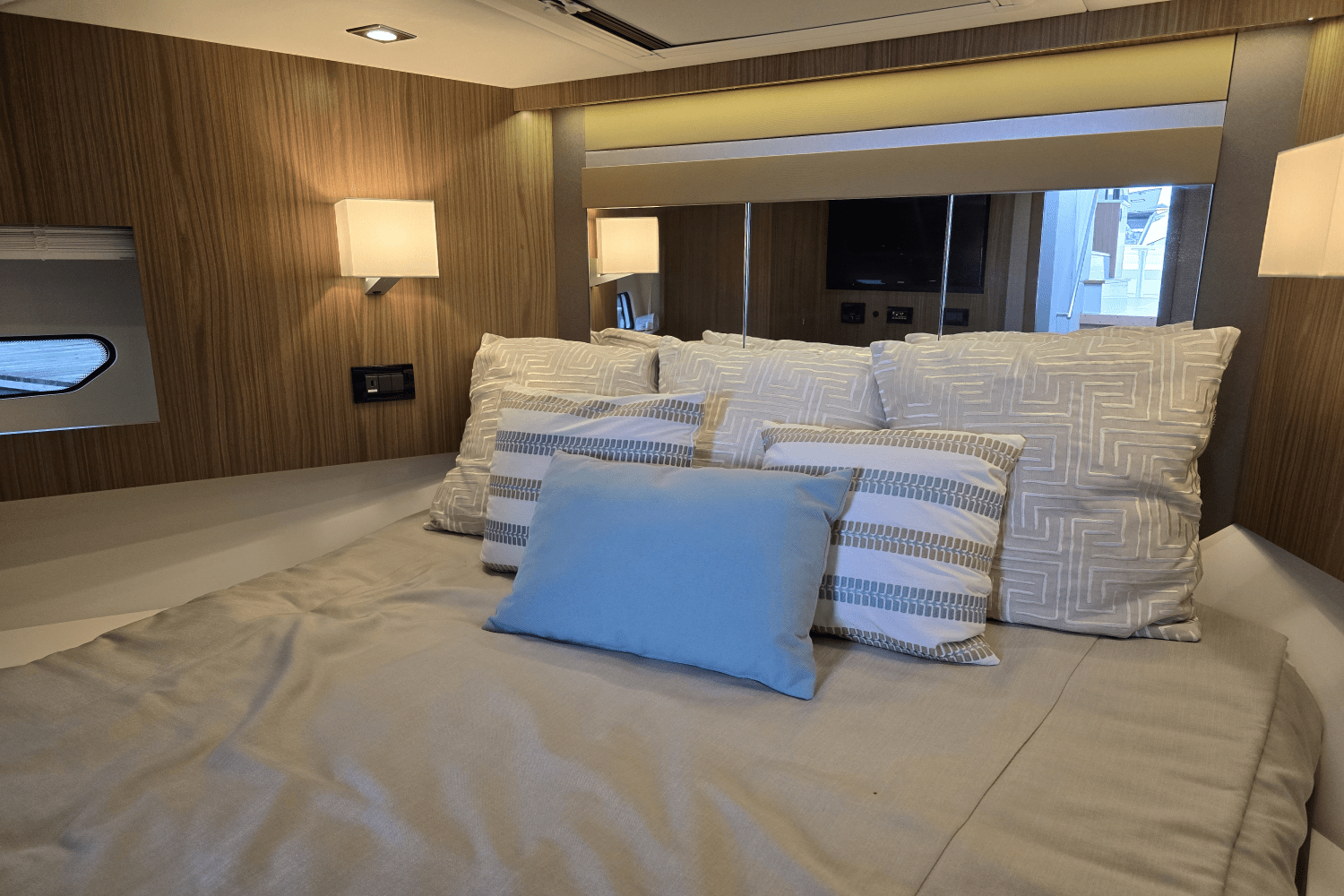 Slide: The Image of Cruisers Yachts 46 Cantius 2025 - 24