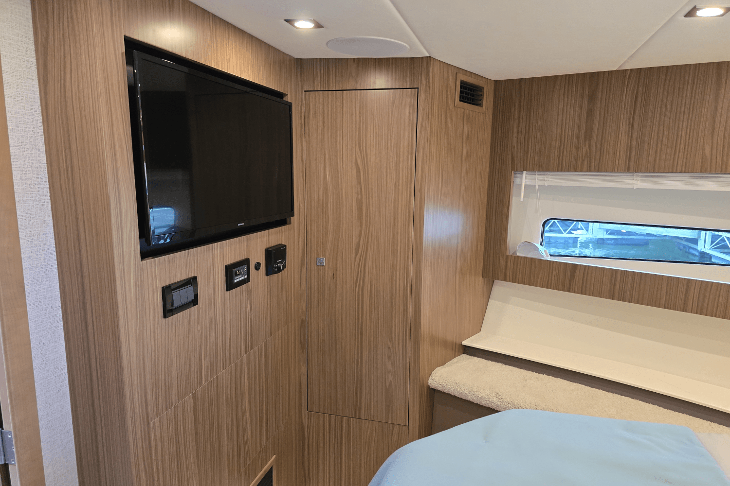 Slide: The Image of Cruisers Yachts 46 Cantius 2025 - 26