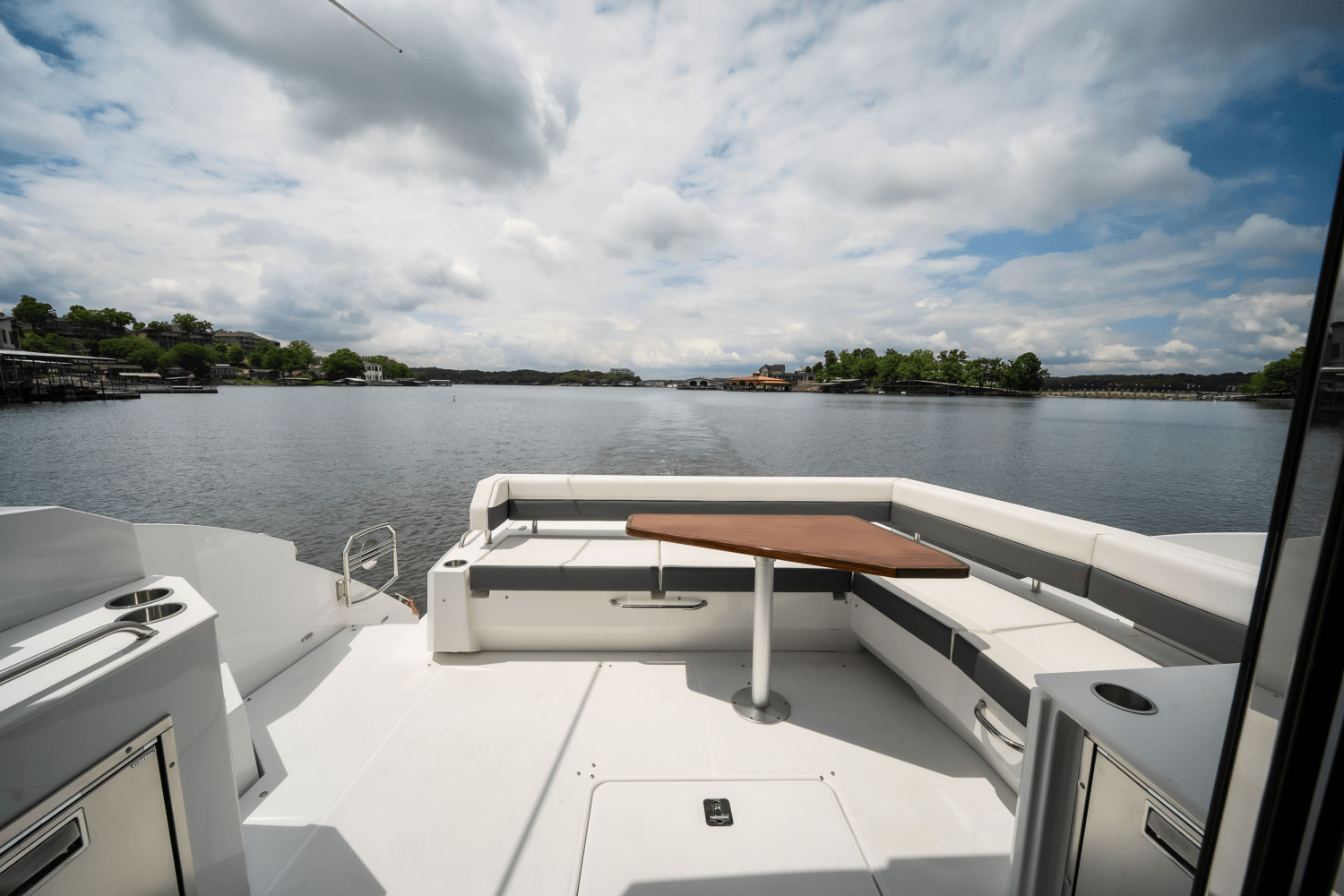 Slide: The Image of Cruisers Yachts 46 Cantius 2025 - 28