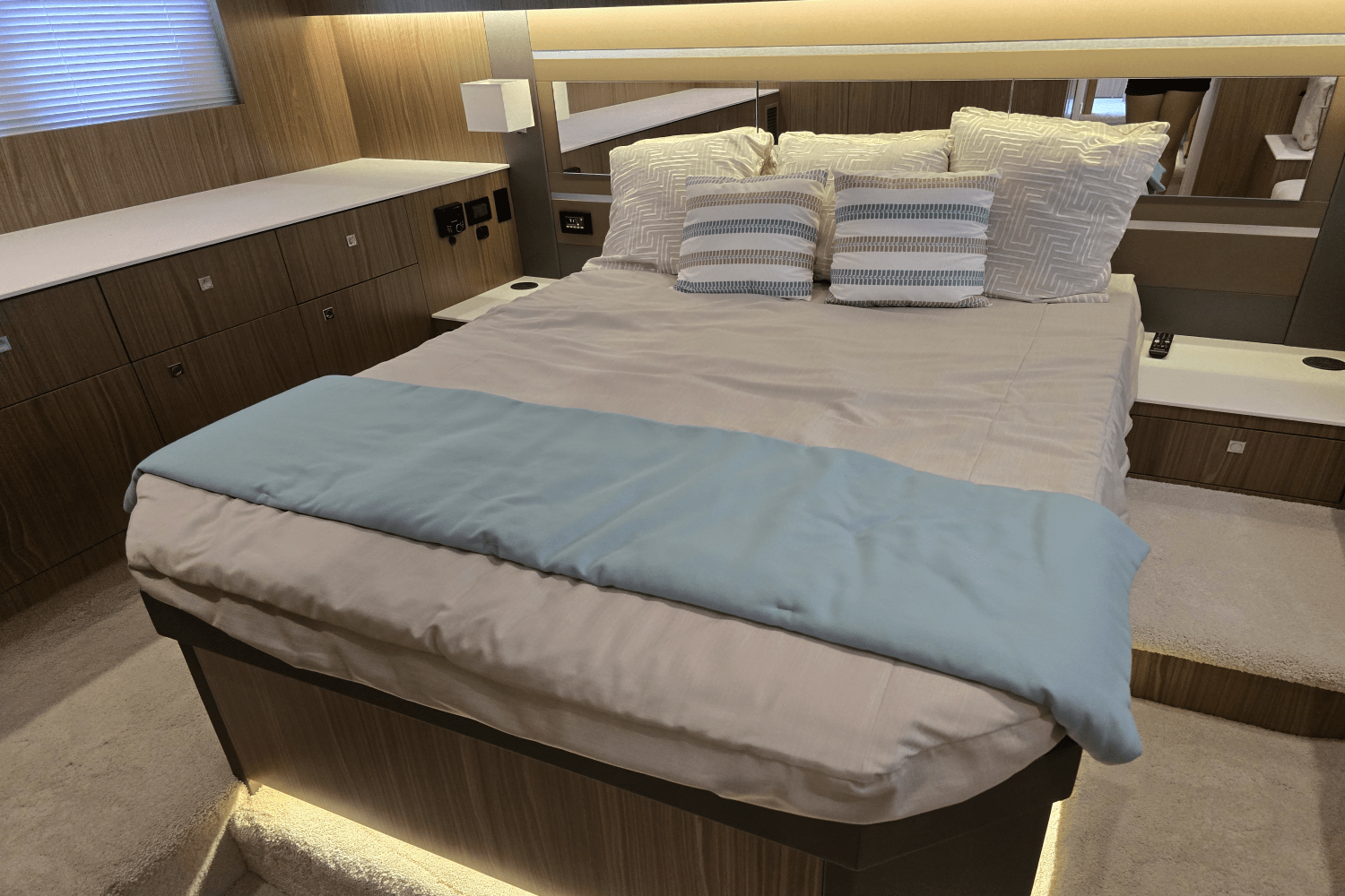 Slide: The Image of Cruisers Yachts 46 Cantius 2025 - 35