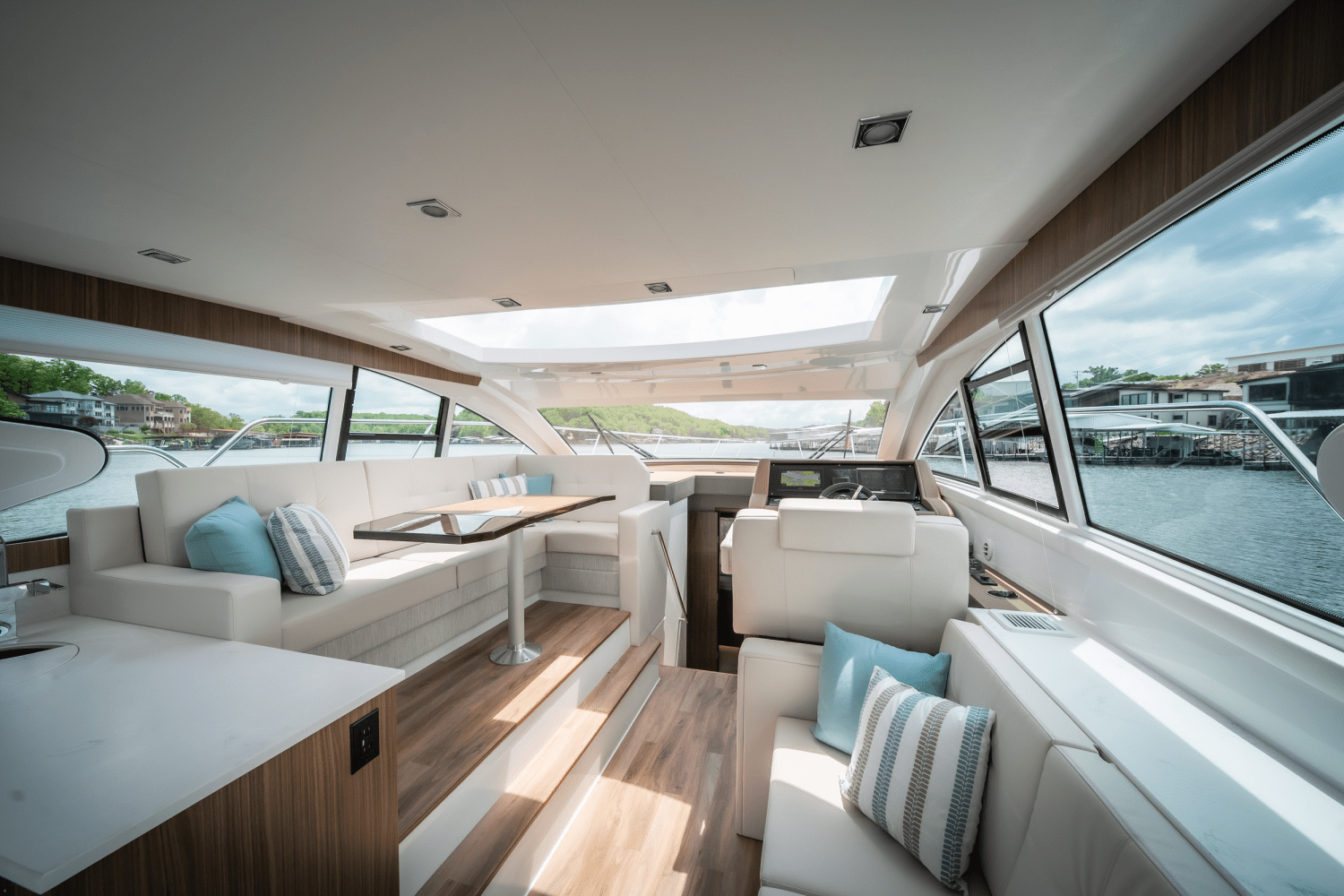 Slide: The Image of Cruisers Yachts 46 Cantius 2025 - 37