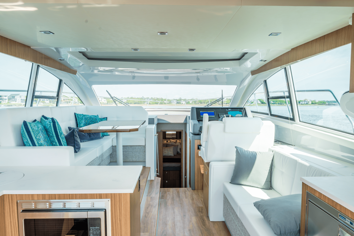 Slide: The Image of Cruisers Yachts 46 Cantius 2025 - 37