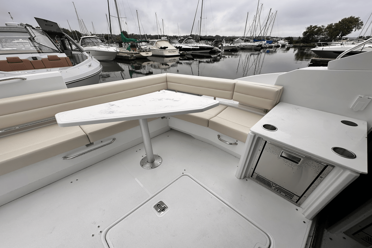 Slide: The Image of Cruisers Yachts 46 Cantius 2025 - 4