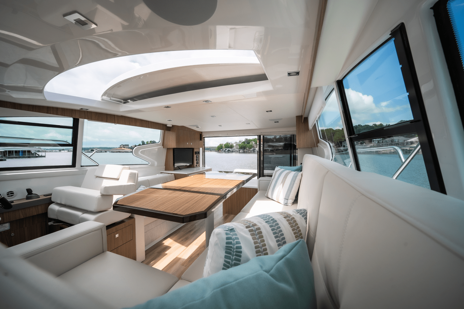 Slide: The Image of Cruisers Yachts 46 Cantius 2025 - 42