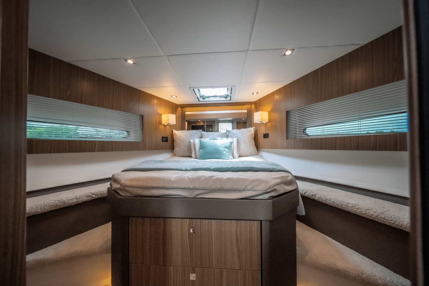 Slide: The Image of Cruisers Yachts 46 Cantius 2025 - 52
