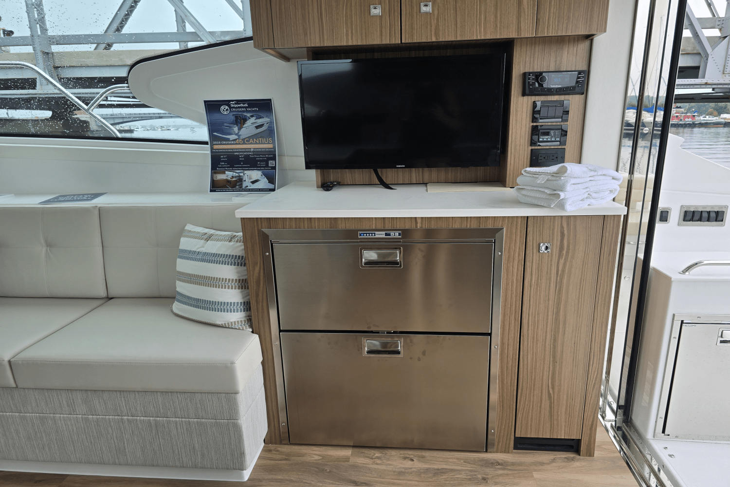 Slide: The Image of Cruisers Yachts 46 Cantius 2025 - 8