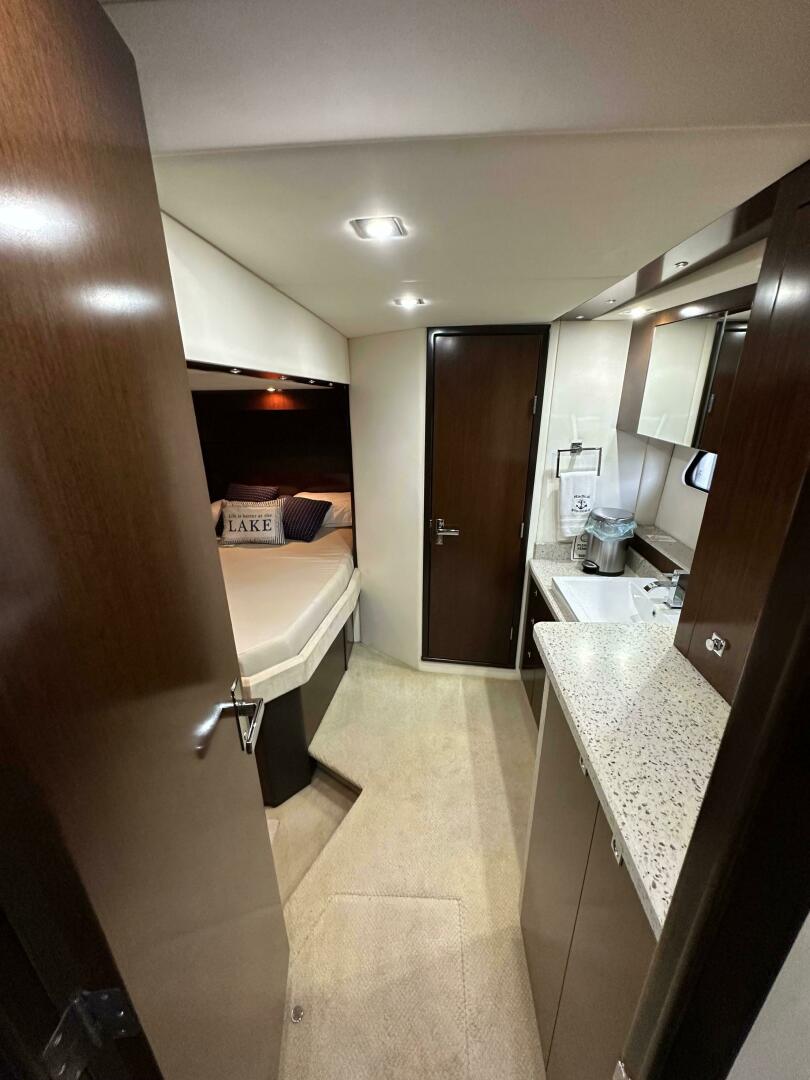 Slide: The Image of Cruisers Yachts 48 Cantius 2012 - 5001601
