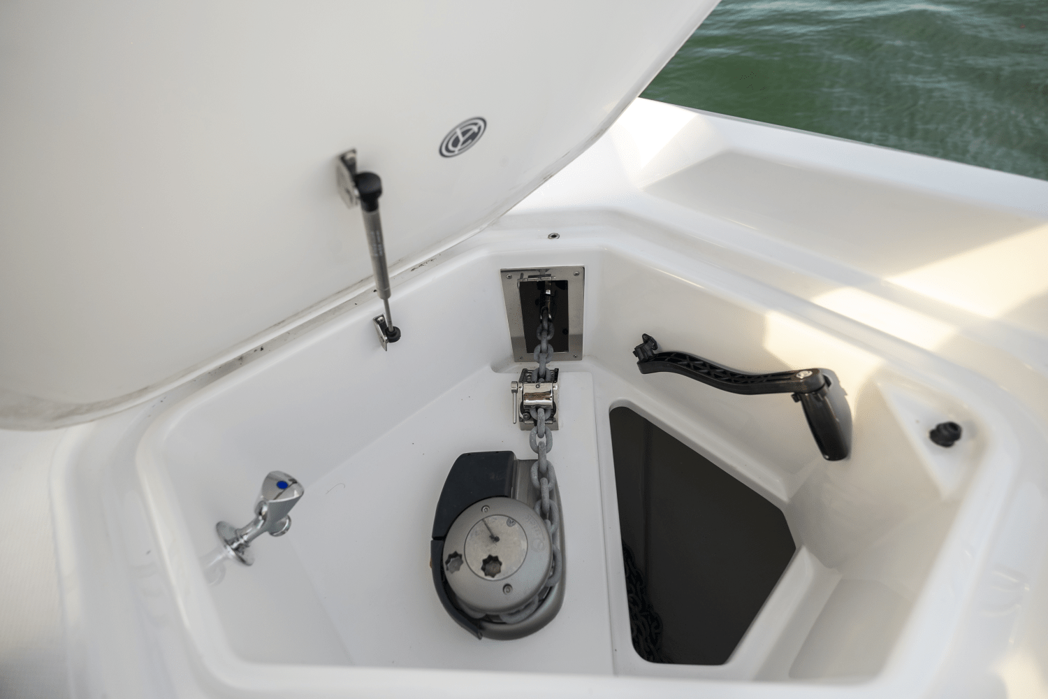 Slide: The Image of Cruisers Yachts 50 Cantius 2024 - 23