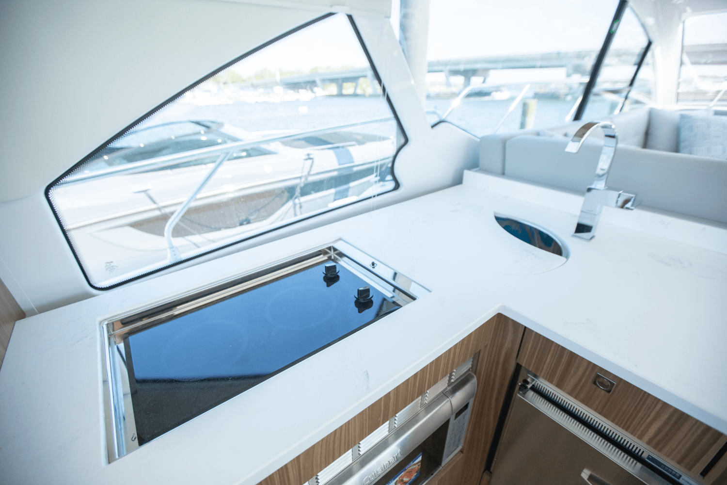 Slide: The Image of Cruisers Yachts 50 Cantius 2024 - 32
