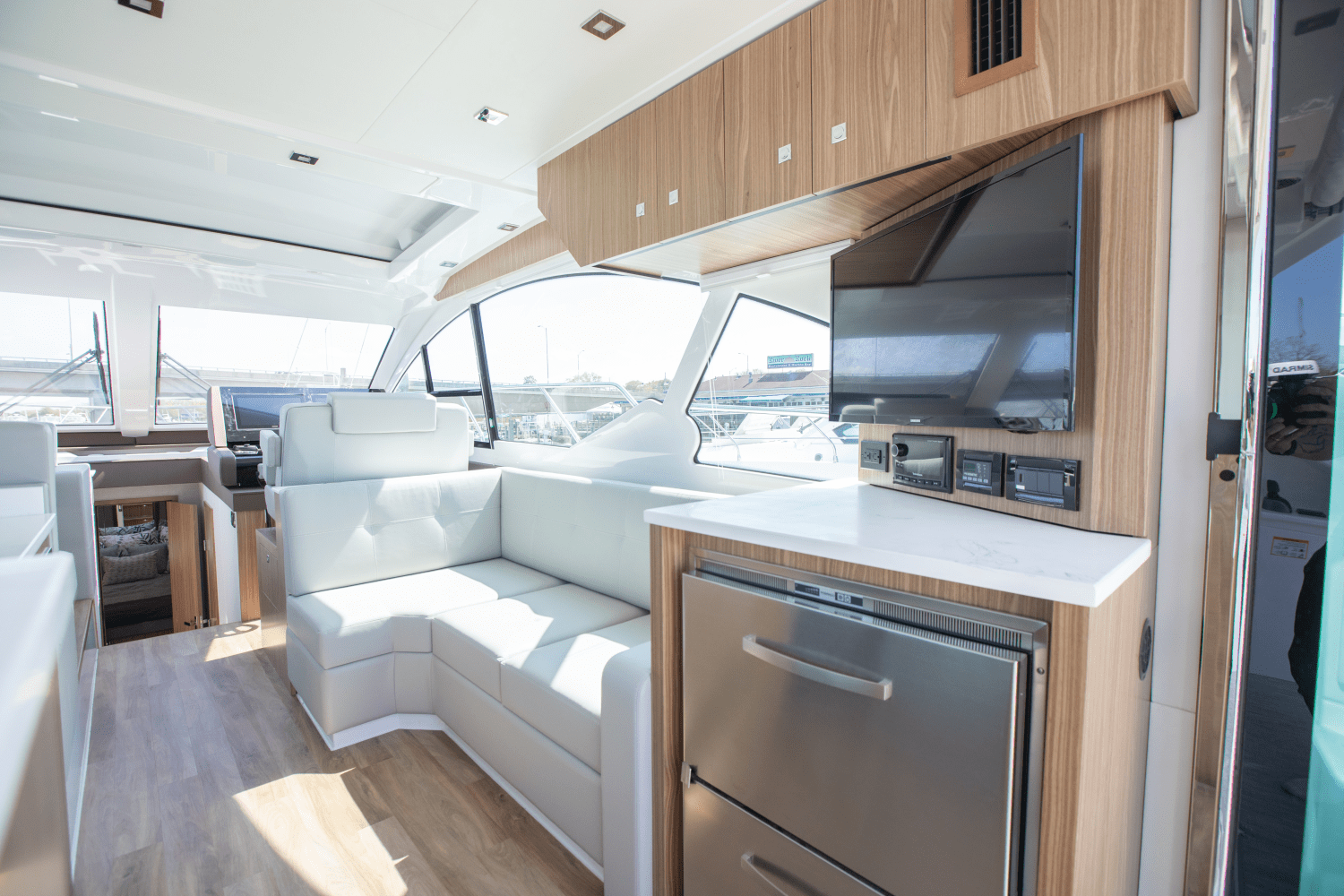 Slide: The Image of Cruisers Yachts 50 Cantius 2024 - 35