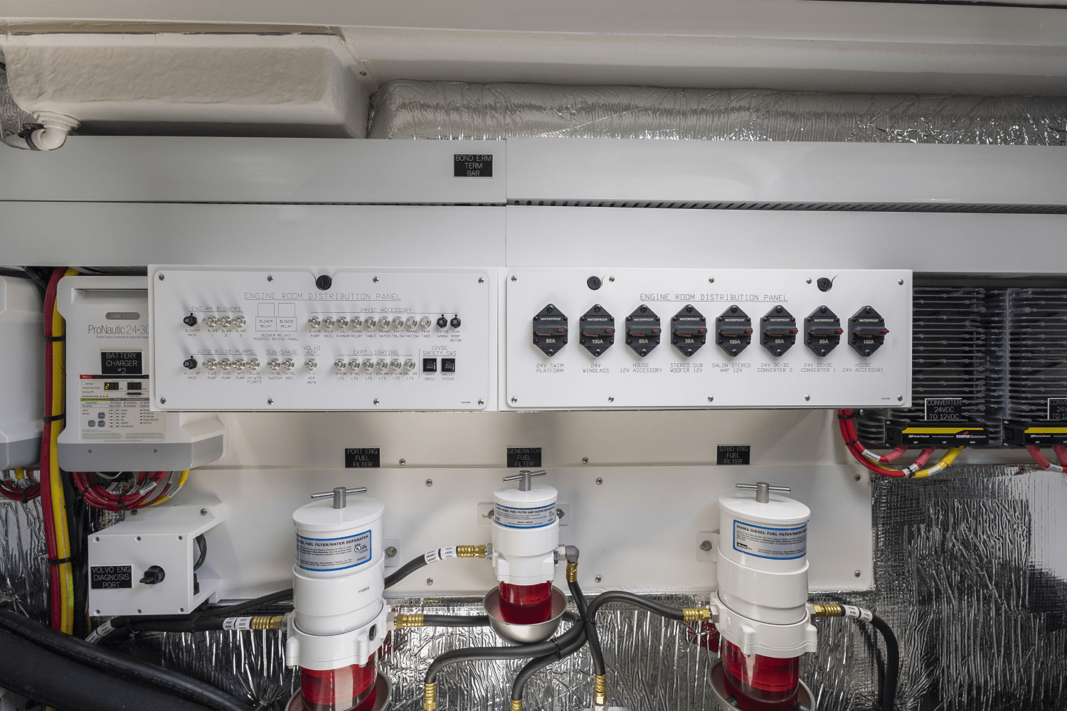 Slide: The Image of Cruisers Yachts 50 Cantius 2024 - 36