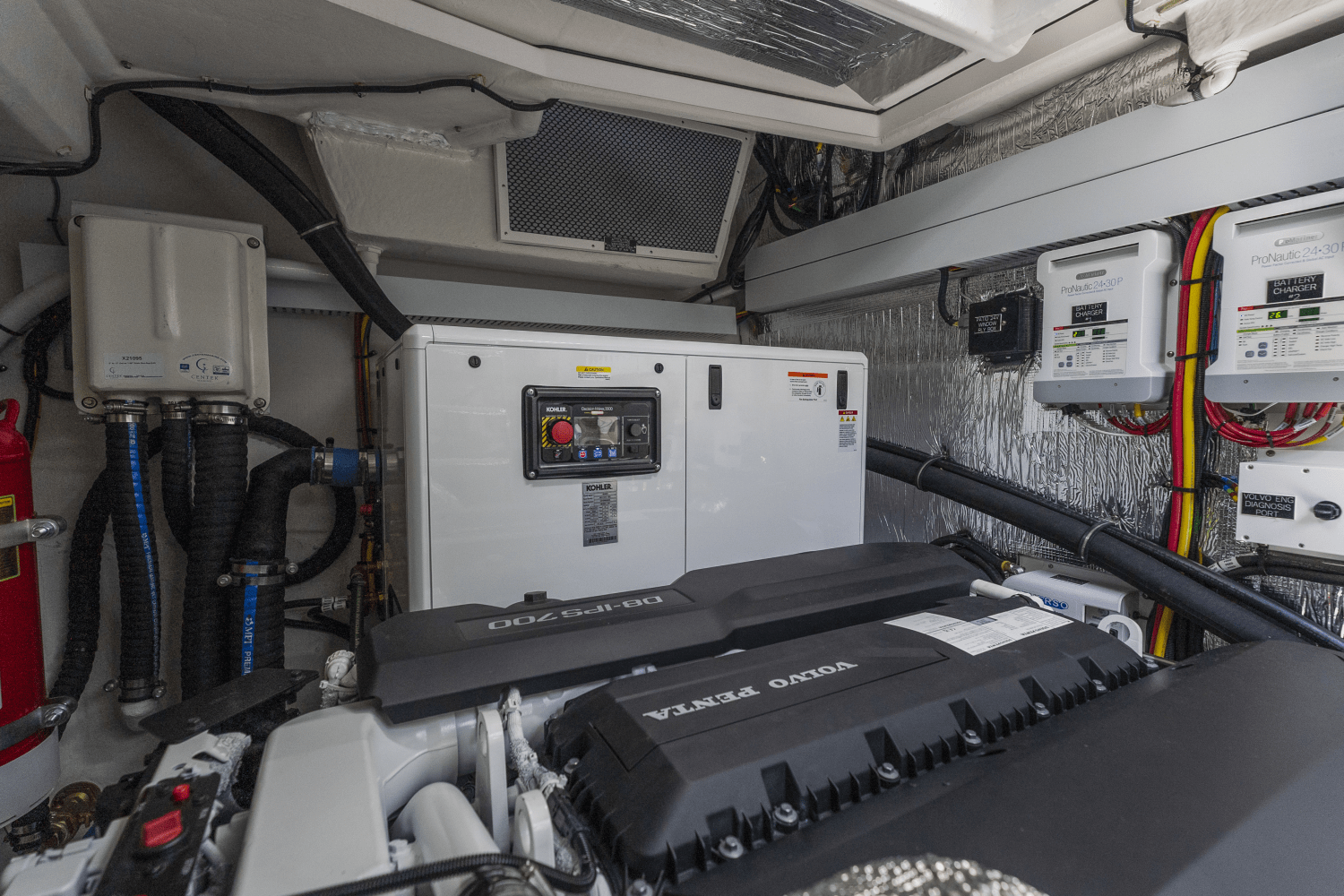 Slide: The Image of Cruisers Yachts 50 Cantius 2024 - 37