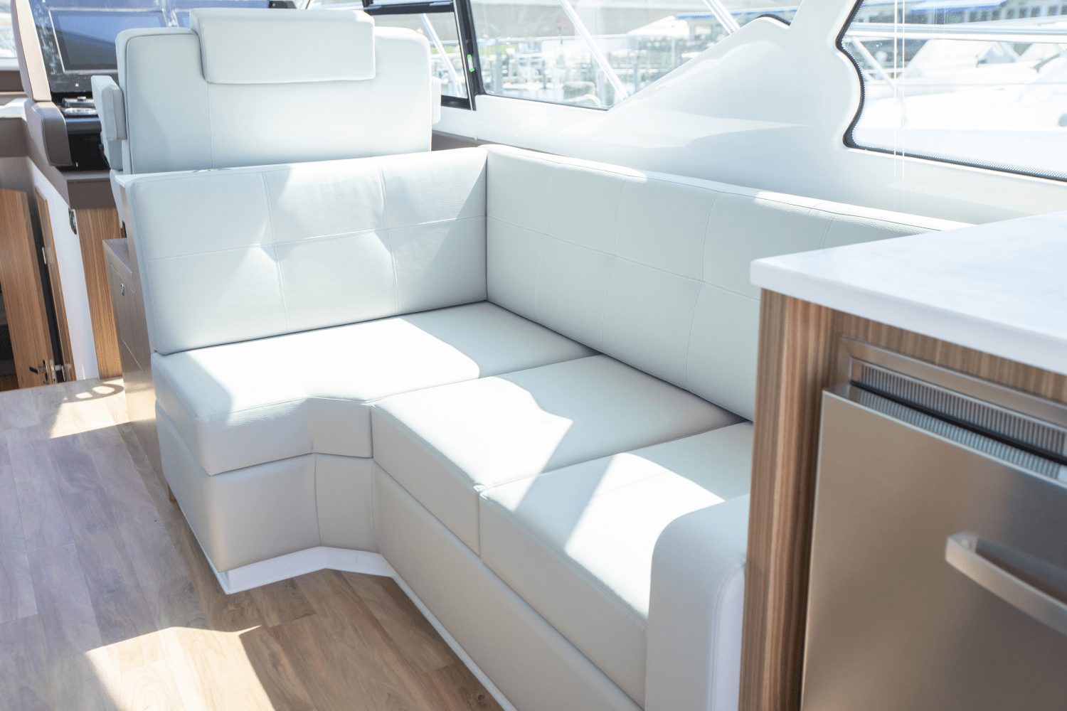 Slide: The Image of Cruisers Yachts 50 Cantius 2024 - 38