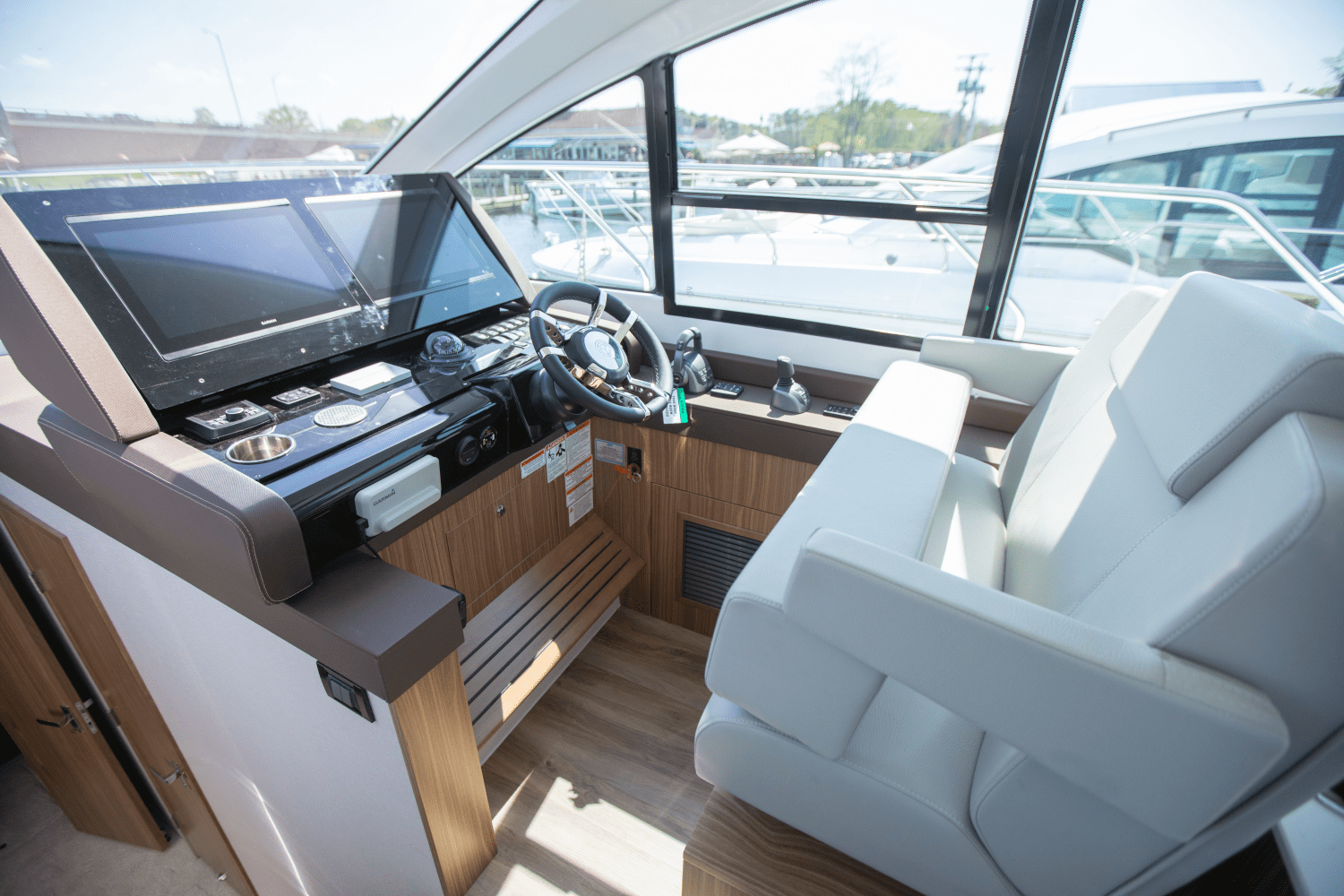 Slide: The Image of Cruisers Yachts 50 Cantius 2024 - 45
