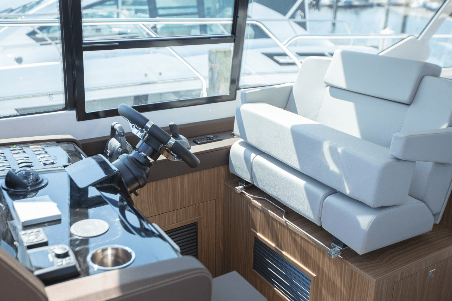 Slide: The Image of Cruisers Yachts 50 Cantius 2024 - 46