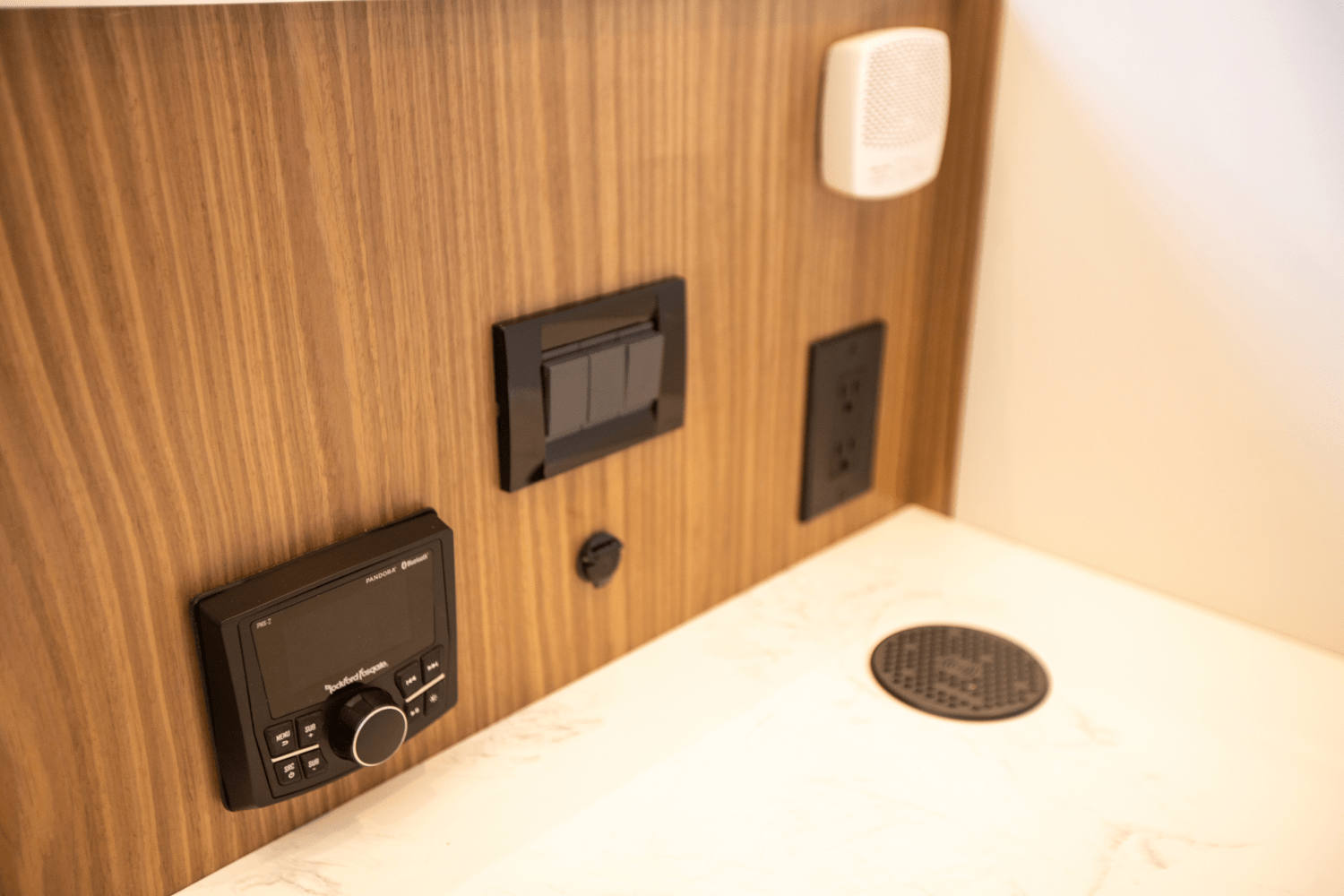 Slide: The Image of Cruisers Yachts 50 Cantius 2024 - 61