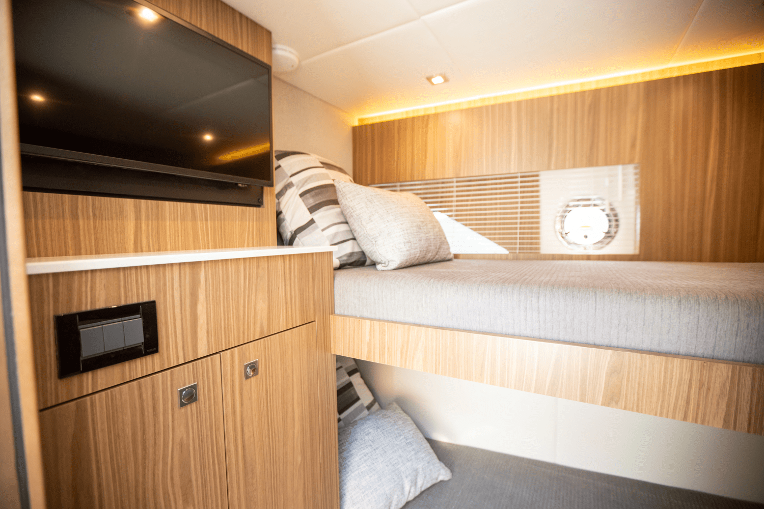 Slide: The Image of Cruisers Yachts 50 Cantius 2024 - 77