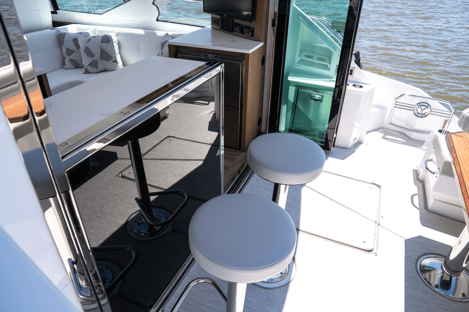 Slide: The Image of Cruisers Yachts 50 Cantius 2025 - 21