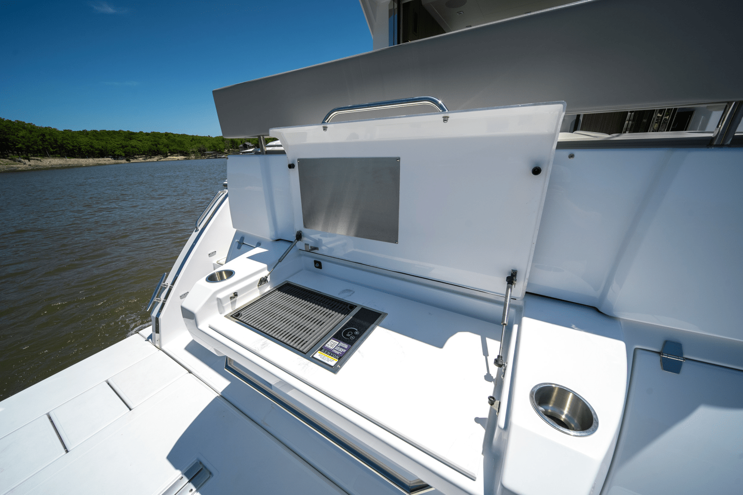 Slide: The Image of Cruisers Yachts 50 Cantius 2025 - 23