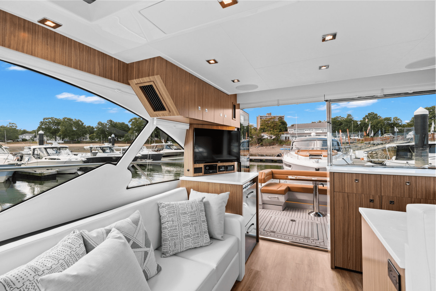 Slide: The Image of Cruisers Yachts 50 Cantius 2025 - 27