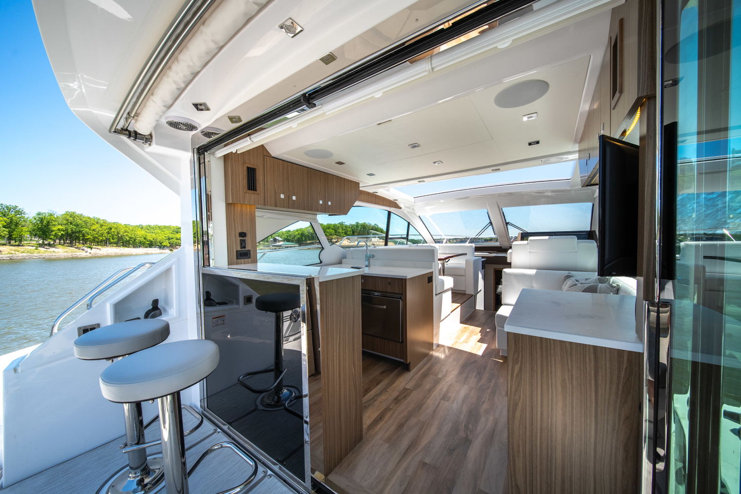 Slide: The Image of Cruisers Yachts 50 Cantius 2025 - 27