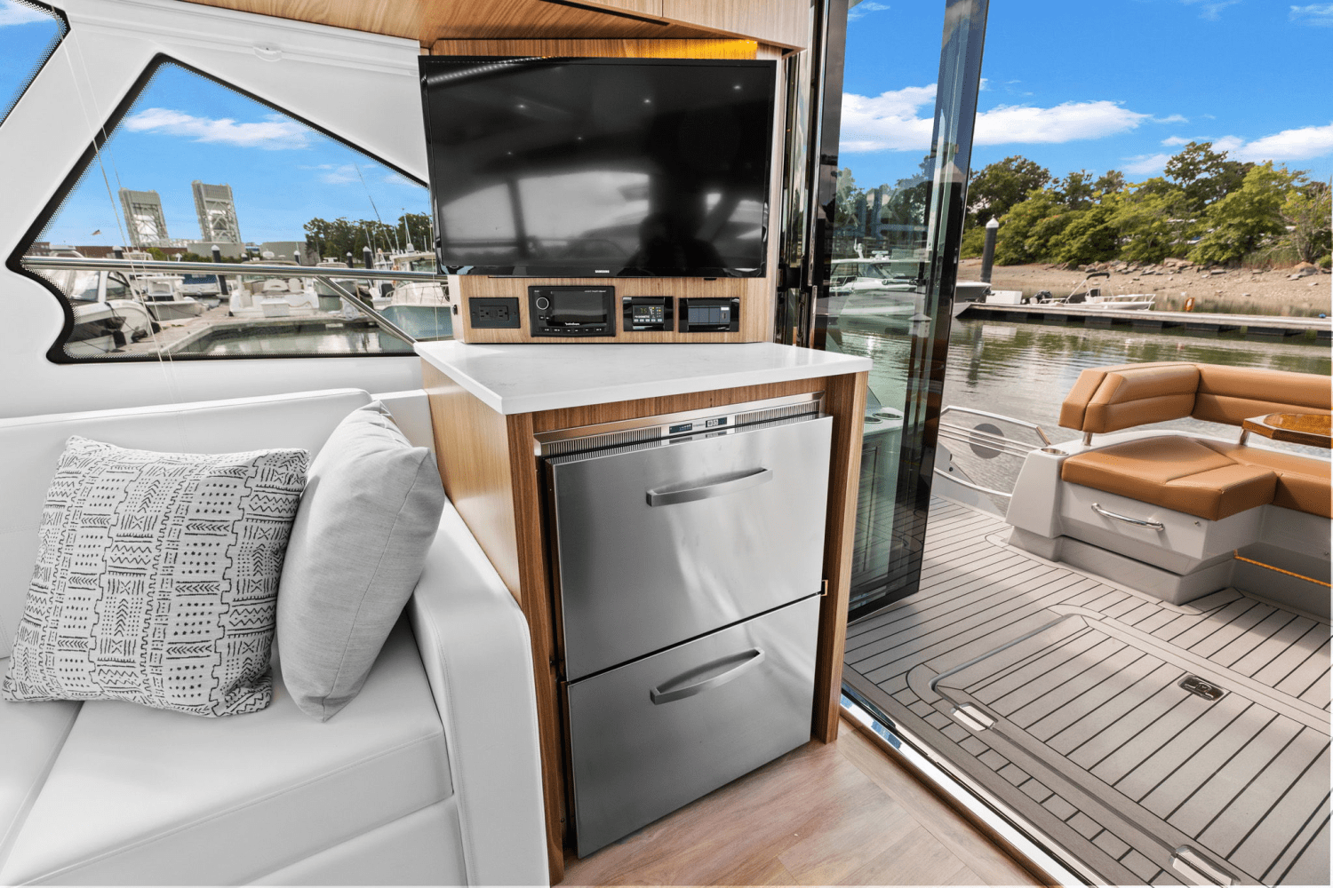 Slide: The Image of Cruisers Yachts 50 Cantius 2025 - 28