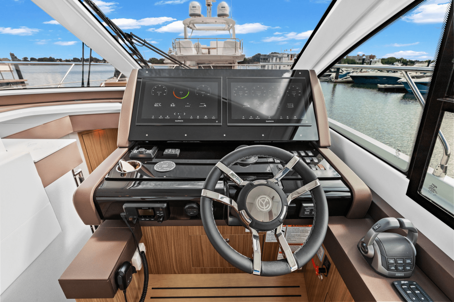 Slide: The Image of Cruisers Yachts 50 Cantius 2025 - 31