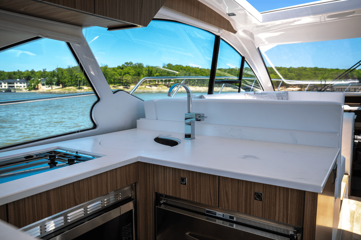 Slide: The Image of Cruisers Yachts 50 Cantius 2025 - 32