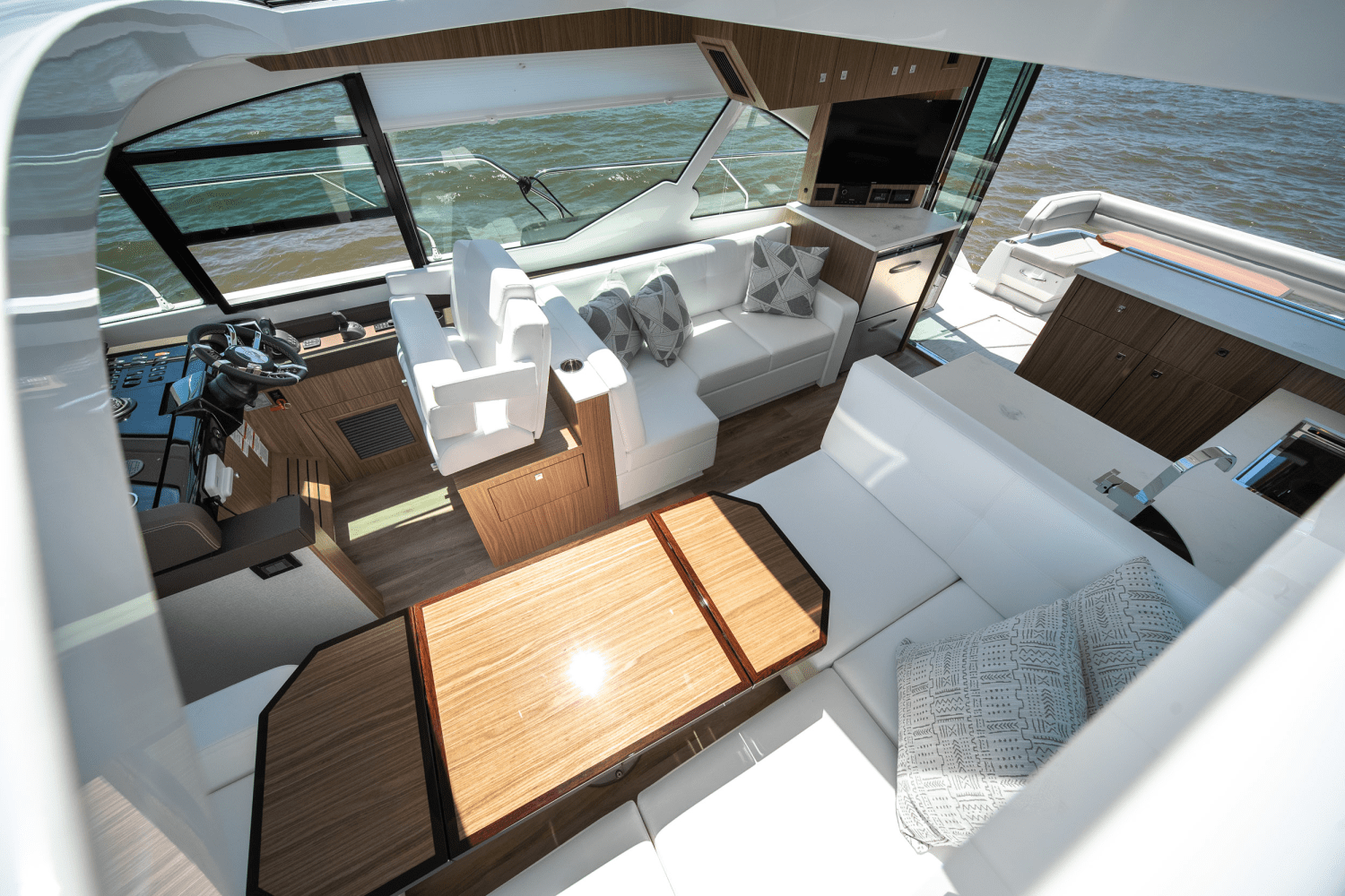 Slide: The Image of Cruisers Yachts 50 Cantius 2025 - 34