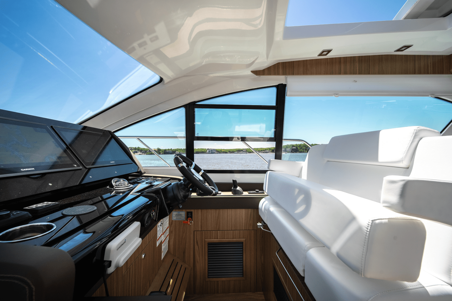 Slide: The Image of Cruisers Yachts 50 Cantius 2025 - 37