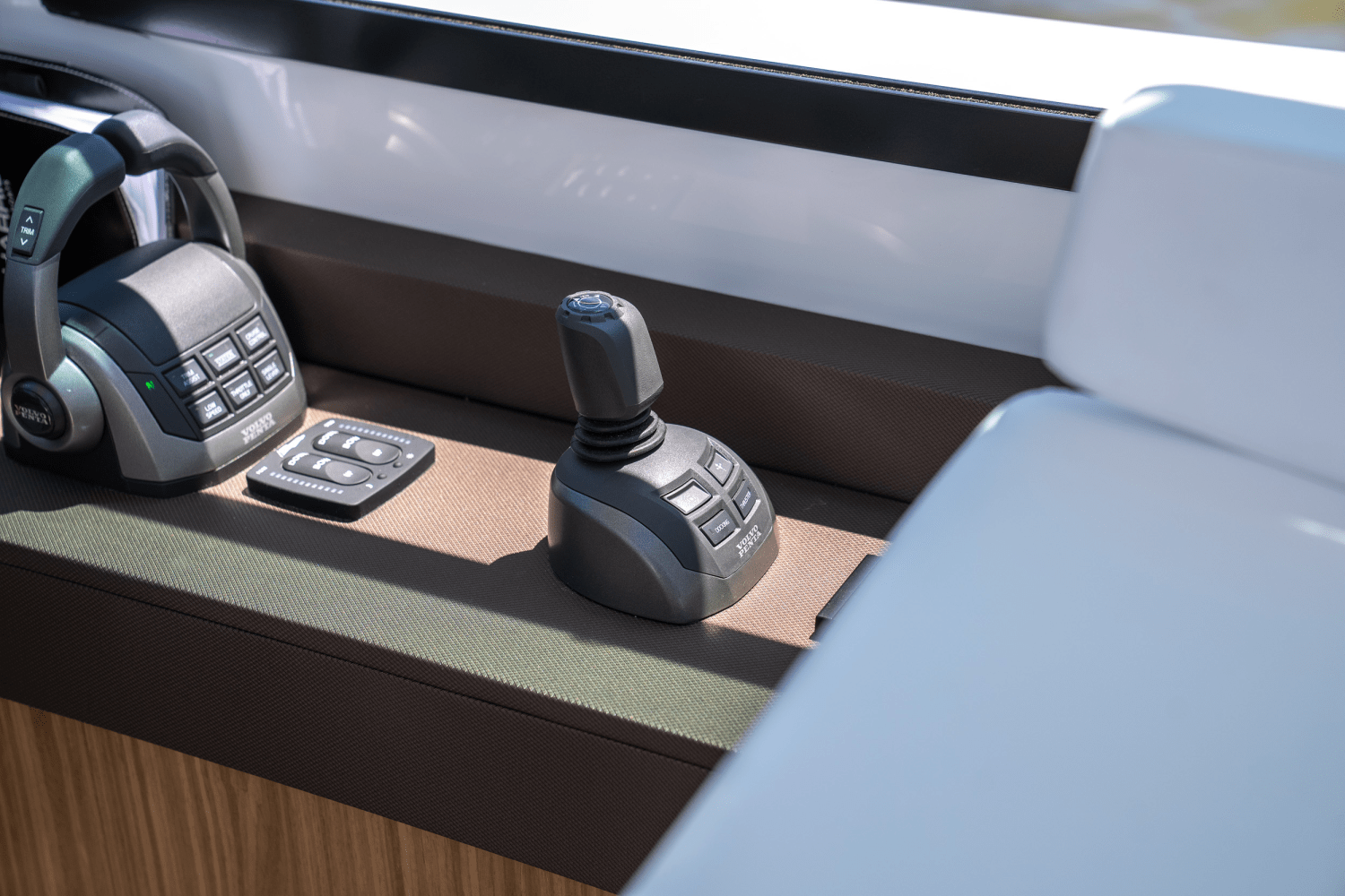 Slide: The Image of Cruisers Yachts 50 Cantius 2025 - 39