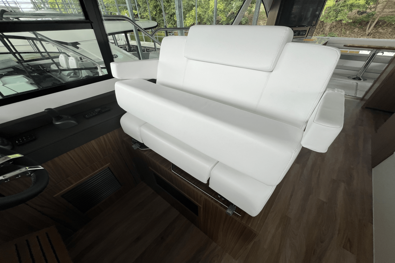 Slide: The Image of Cruisers Yachts 50 Cantius 2025 - 41