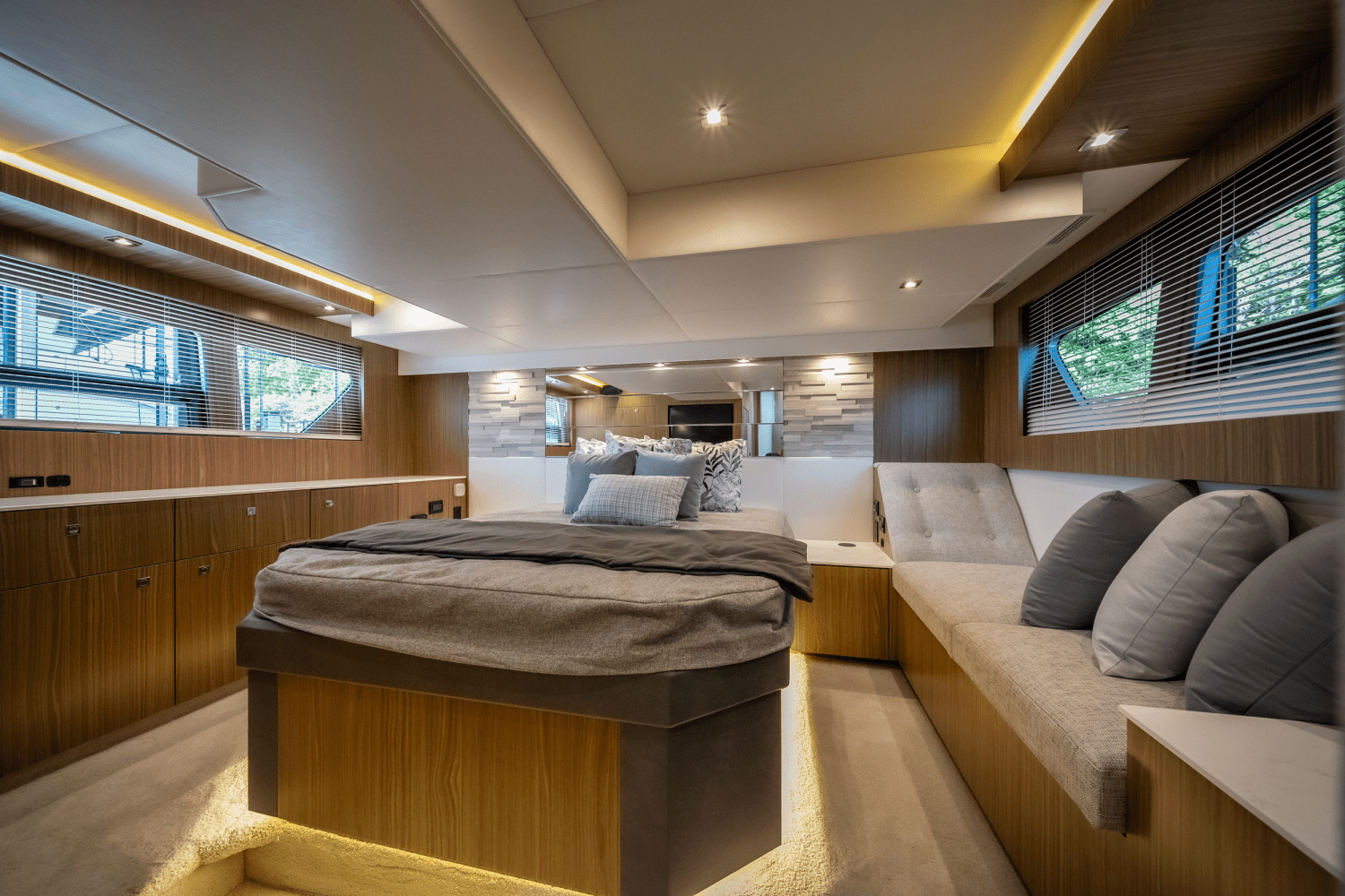 Slide: The Image of Cruisers Yachts 50 Cantius 2025 - 55