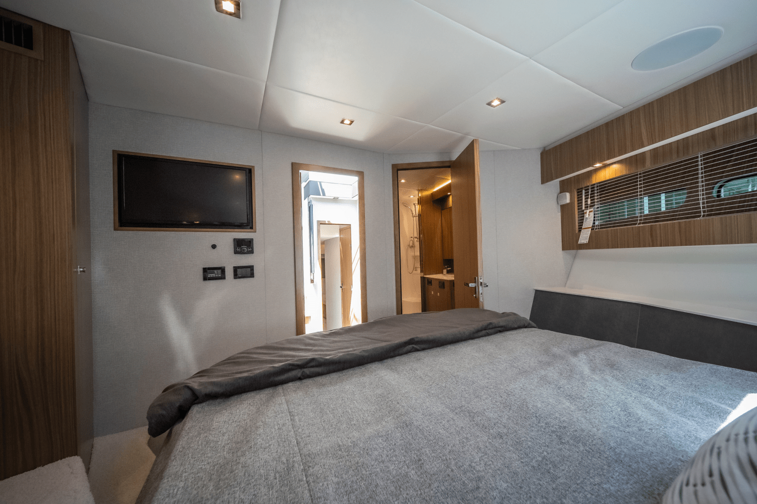 Slide: The Image of Cruisers Yachts 50 Cantius 2025 - 63