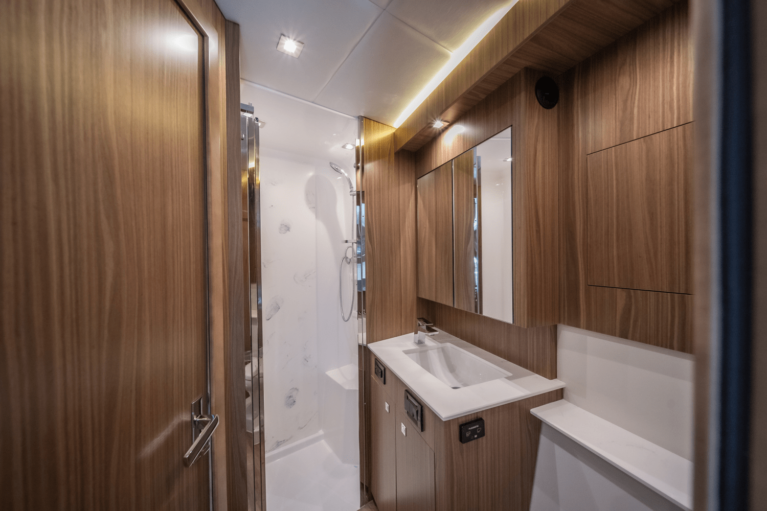 Slide: The Image of Cruisers Yachts 50 Cantius 2025 - 64