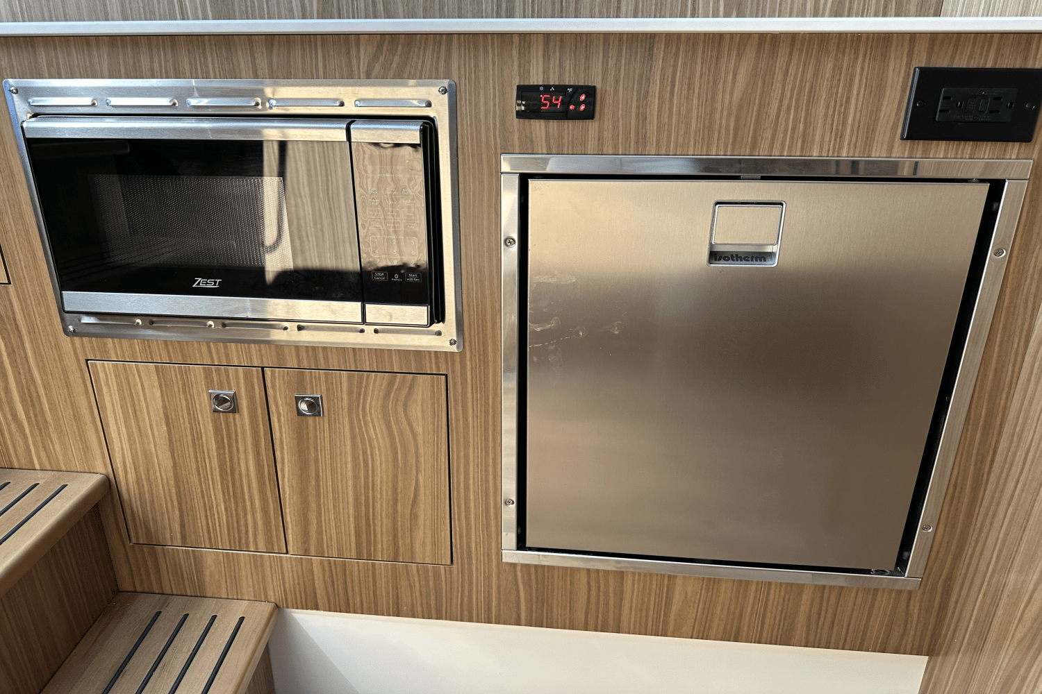 Slide: The Image of Cruisers Yachts 50 GLS Outboard 2024 - 37