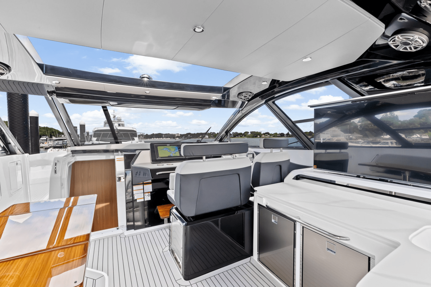 Slide: The Image of Cruisers Yachts 50 GLS Outboard 2025 - 14