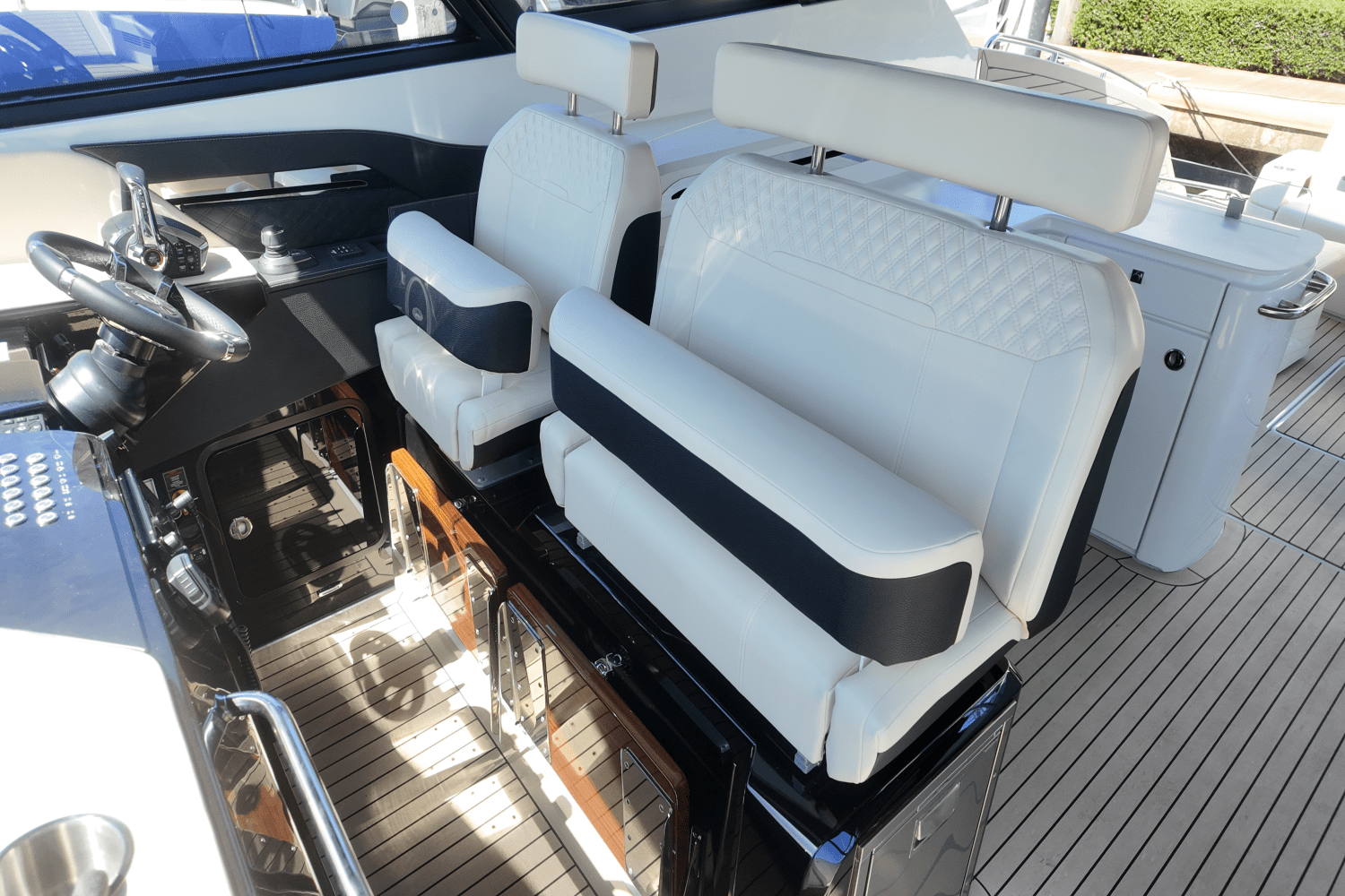 Slide: The Image of Cruisers Yachts 50 GLS Outboard 2025 - 19