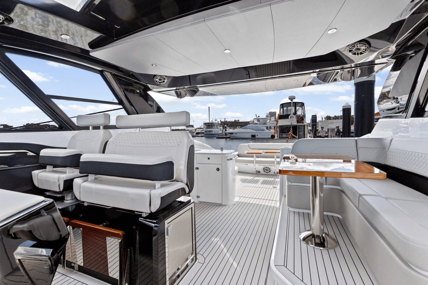 Slide: The Image of Cruisers Yachts 50 GLS Outboard 2025 - 24