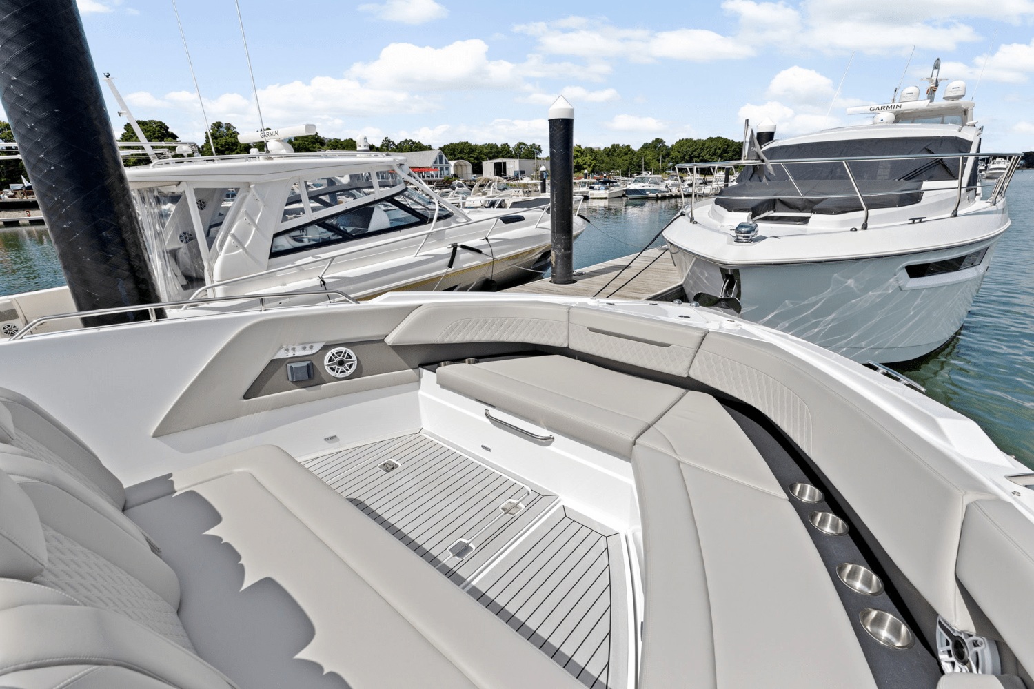 Slide: The Image of Cruisers Yachts 50 GLS Outboard 2025 - 29